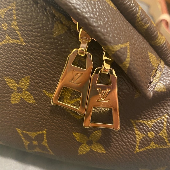 $4️⃣6️⃣7️⃣5️⃣ Bumbag - Picture 5 of 7